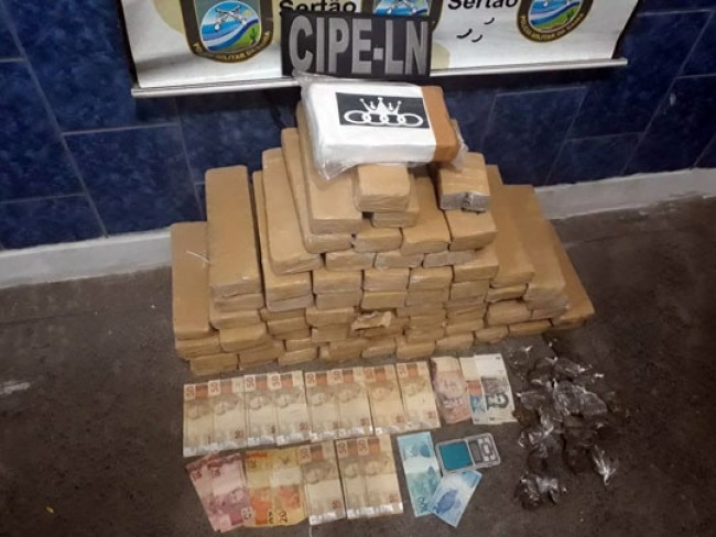 Polcia prende cinco pessoas e apreende 51 kg de drogas na Bahia 