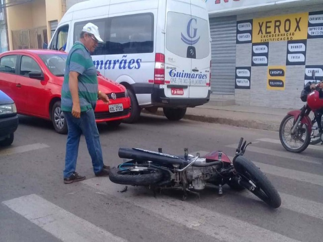Jacobina: SMTT registra coliso entre moto e carro no bairro da Caeira