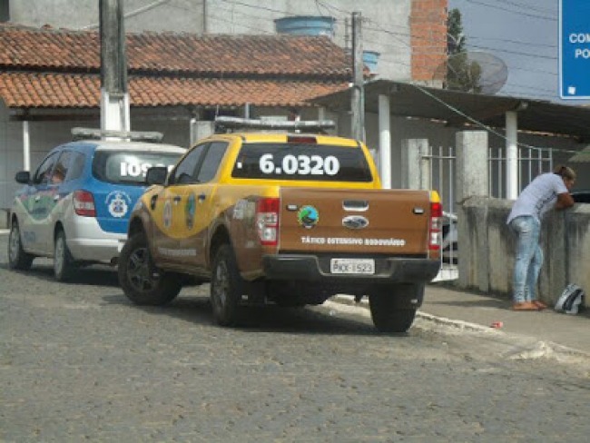 POLCIA CIVIL APREENDE ARMA DE FOGO, RECUPERA MOTO ROUBADA E PRENDE HOMEM POR POSSE ILEGAL DE ARMA FOGO E RECEPTAO EM NOVA ITARANA.