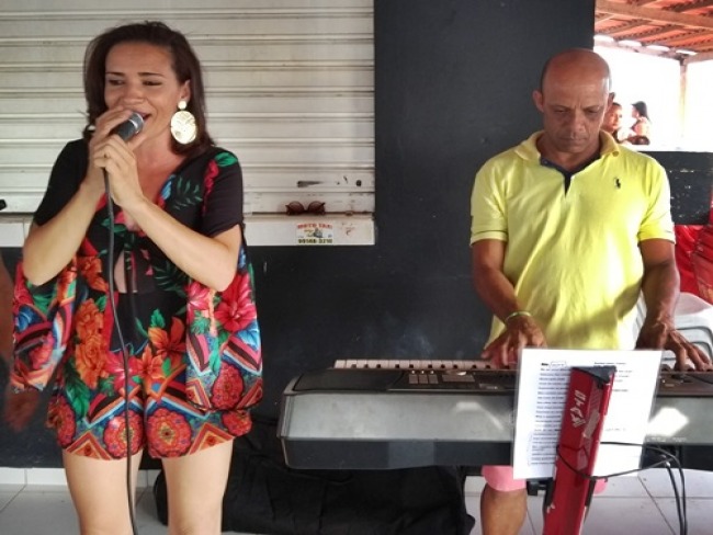 Leticia Oliveira animou a festa do SINSP, veja fotos e a reportagem do evento