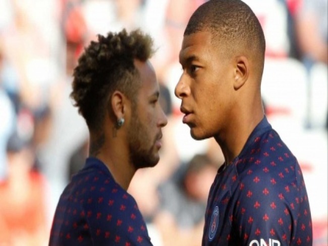 PSG confirma leses de Neymar e Mbapp, mas no d prazo de recuperao