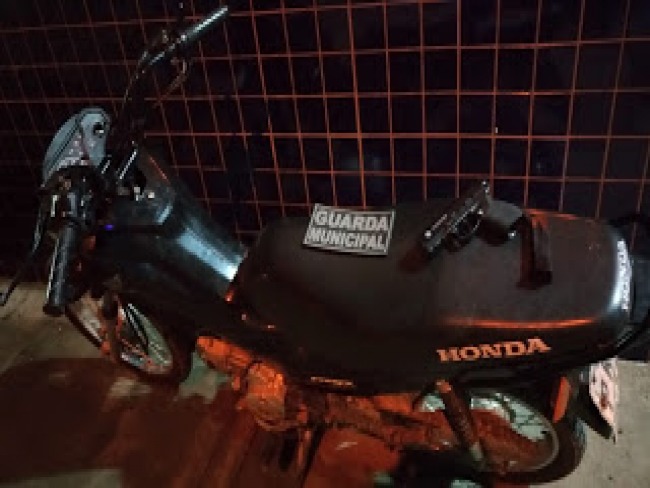 Guarda Municipal, recupera moto roubada no Distrito de Novo Paraso.