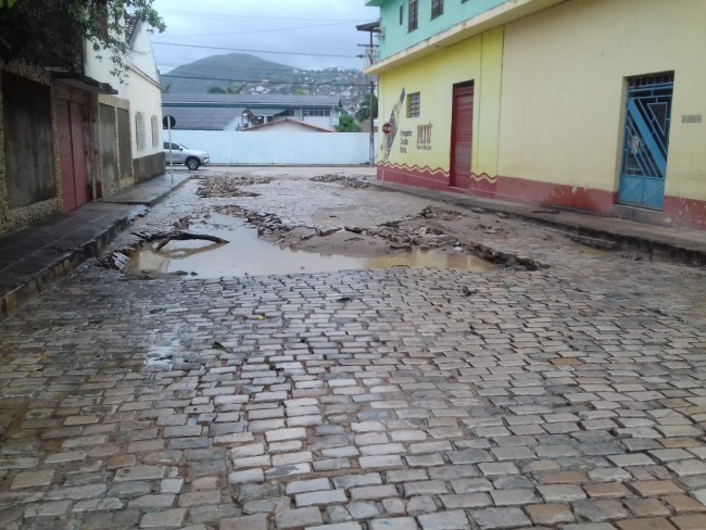 20 cidades atingidas por chuvas na Bahia aguardam ajuda do estado