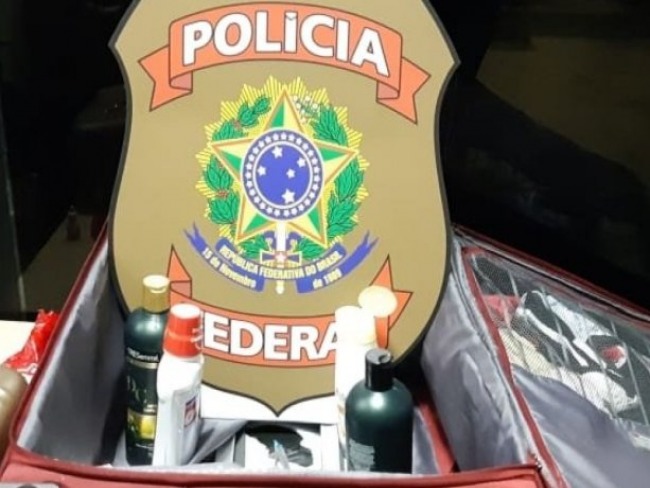 Brasileiras so presas ao tentar embarcar com cocana escondida em xampus