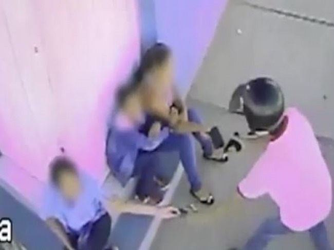 Barreiras: Mulheres tm celulares levados por homem armado em ao de trs segundos. VDEO