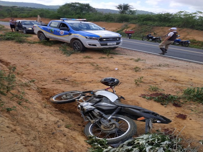 Mulher morre vtima de acidente com moto na BA 375 em Caldeiro Grande 