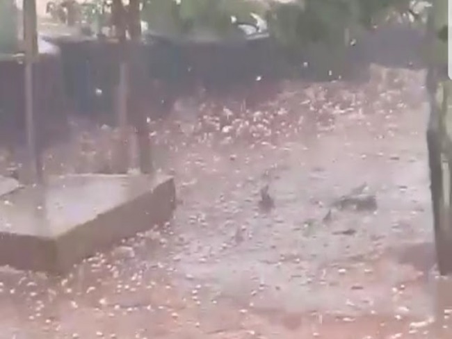 VDEO: Chuva intensa de granizo  registrada na zona rural de Guanambi-BA. 