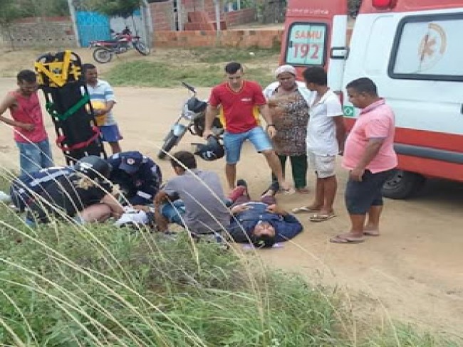 Vereador Sandro do Umbuzeiro e o filho sofrem acidente de moto em Capim Grosso 