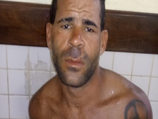 Homem rouba corrente de delegada e  preso em Salvador