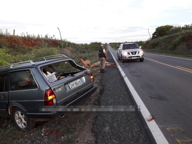 Casal sofre acidente na BR-122 prximo  cidade de Guanambi aps sair de Livramento-BA.