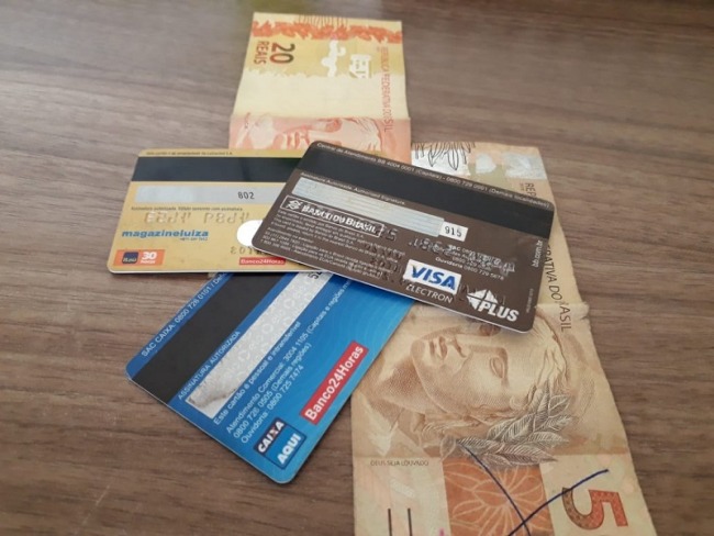 Principais fraudes sofridas por micro e pequenas empresas envolvem cheques e cartes falsos