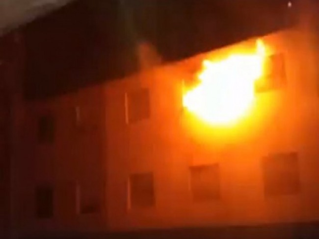 Abandonado pela esposa homem toca fogo no apartamento em Camaari-BA 