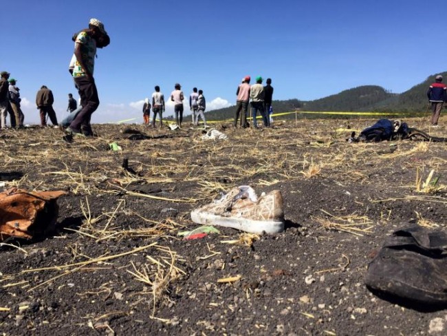 Queda de avio na Etipia deixa 157 mortos, segundo a companhia area