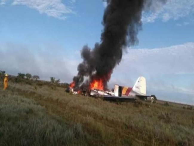Acidente de avio na Colmbia deixa pelo menos 12 mortos