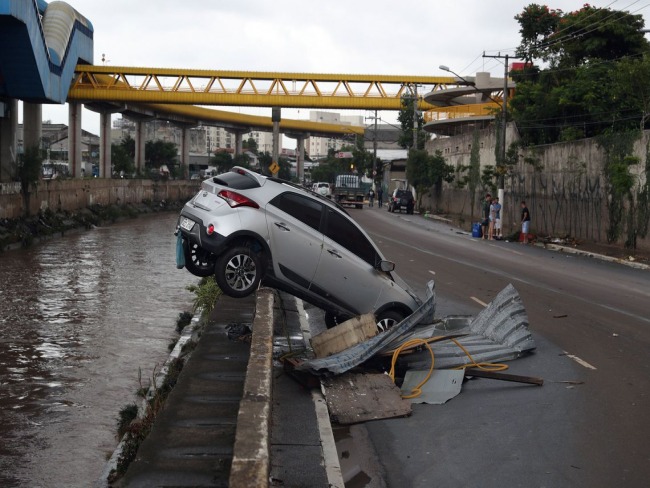 Chega a 11 nmero de mortos em temporal em So Paulo