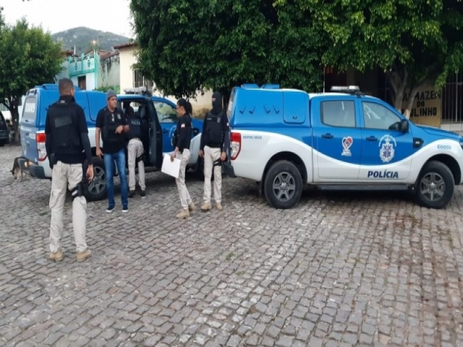 Operao Fachada resulta em 17 presos nos municpios de Itiba, Ponto Novo, Filadlfia e Cansano