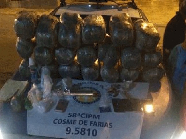 58 CIPM intercepta trio com cerca de 21 kg de drogas