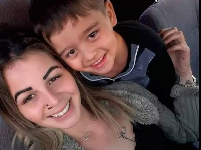 SP  Grvida tenta salvar filho de 5 anos de afogamento, mas os dois morrem