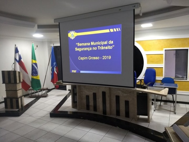 Capim Grosso: Palestra para motoristas da gesto municipal durante a Semana Municipal de Segurana no Trnsito
