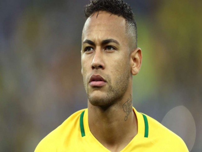 Neymar  cortado da seleo brasileira e est fora da Copa Amrica