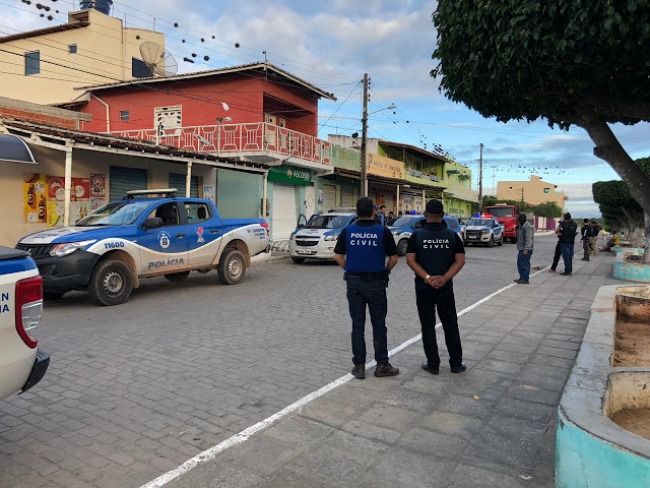 Polcia Civil prende homens acusados de trfico e homicdio no Distrito do Junco de Jacobina 