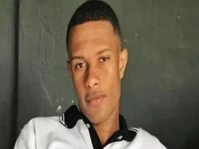 Atingido por bala perdida, estudante morre a caminho da escola no Rio de Janeiro