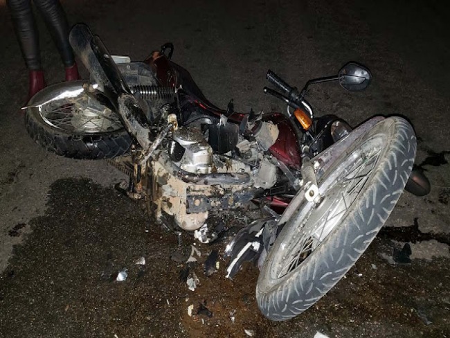 Casal Adventista de Capim Grosso fica ferido ao colidir moto com carro prximo ao Esmeralda Park em Jacobina 