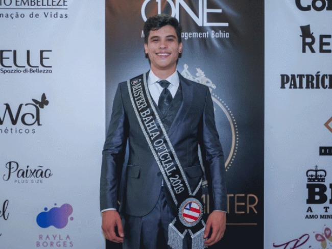 Caio Rios, de 18 anos, nascido em Capim Grosso  eleito Mister Bahia 2019