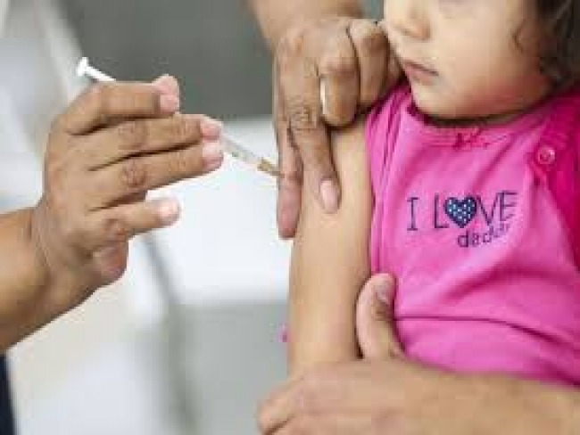 Todas as crianas de 6 meses a menores de 1 ano devem ser vacinadas contra o sarampo