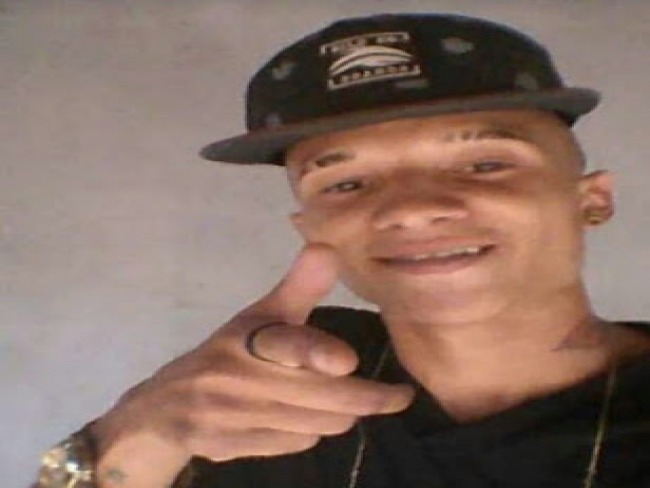 Ponto Novo: Jovem foi morto com vrios tiros no bairro Oscar Macedo 