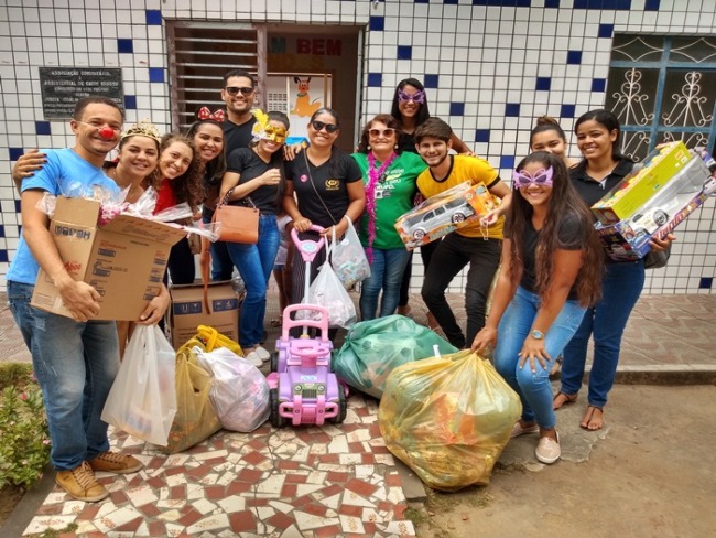 FCG distribui brinquedos na Creche Marizete Dos Santos Pinheiro