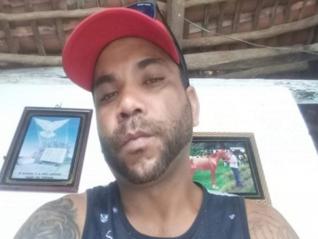 Homem  executado a tiros dentro de casa em P de Serra
