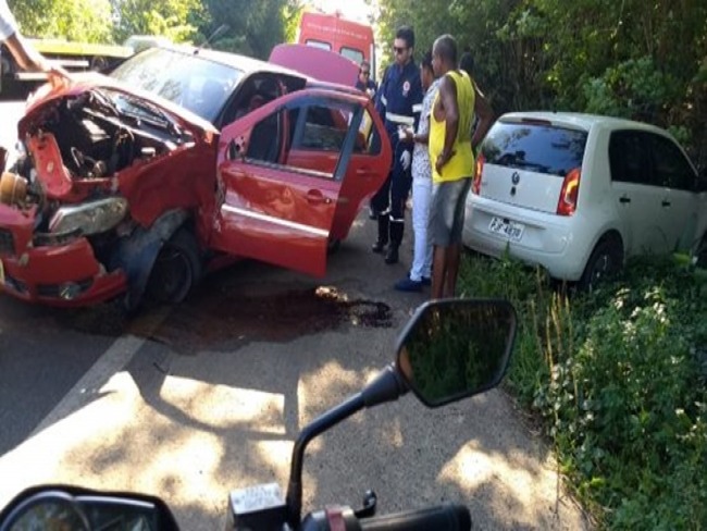 Acidente grave envolvendo 3 veculos na rodovia Ilhus/Itabuna