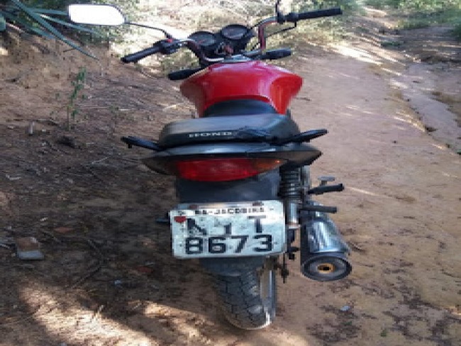 Motocicleta  furtada em Alto do Capim