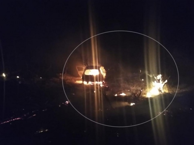 Xique-Xique: Policial quebra vidros de carro em chamas e salva cinco pessoas, entre elas um beb