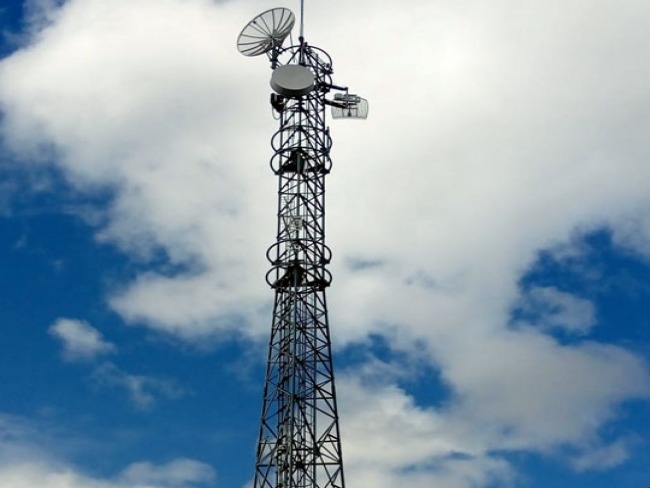 Pela primeira vez, sinal de celular chega ao Pereira, distrito de Santaluz