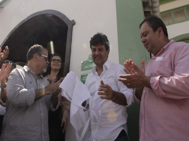 Prefeito Luciano Pinheiro reabre o Hospital Regional de Jacobina