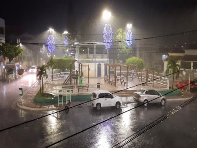 Chuvas: Inmet emite alerta para chuvas na regio de Jacobina