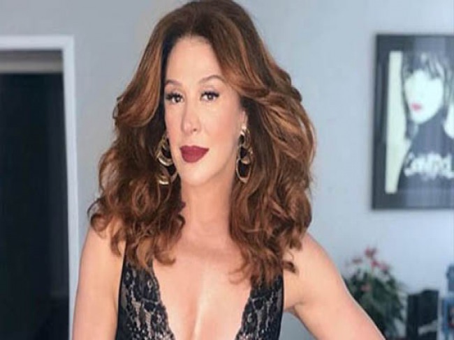 Amigo posta nude de Claudia Raia e internautas elogiam boa forma da atriz