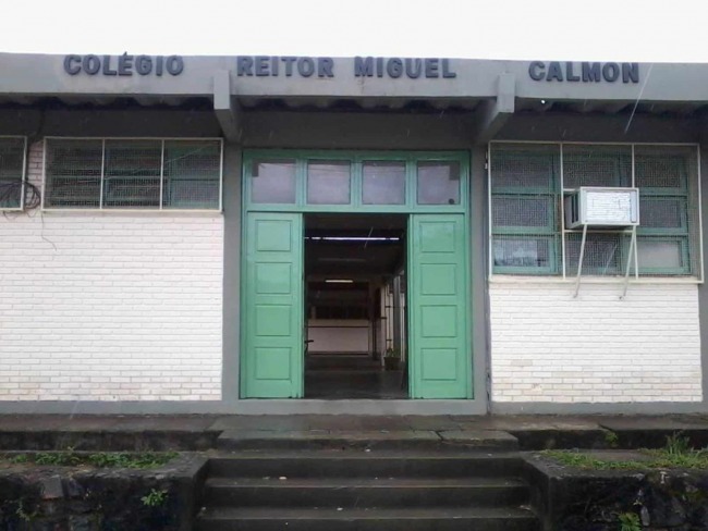 Ameaa de massacre em escola causa pnico a alunos e professores em Simes Filho.