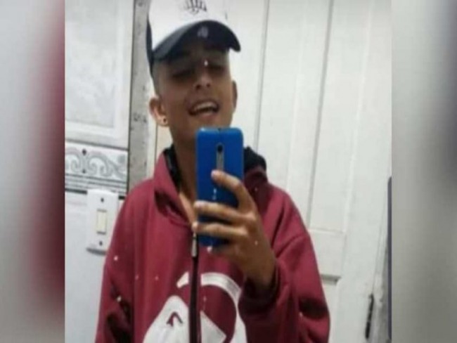 Jovem morre eletrocutado enquanto usava fones de celular ligado  tomada em Paragominas, no Par