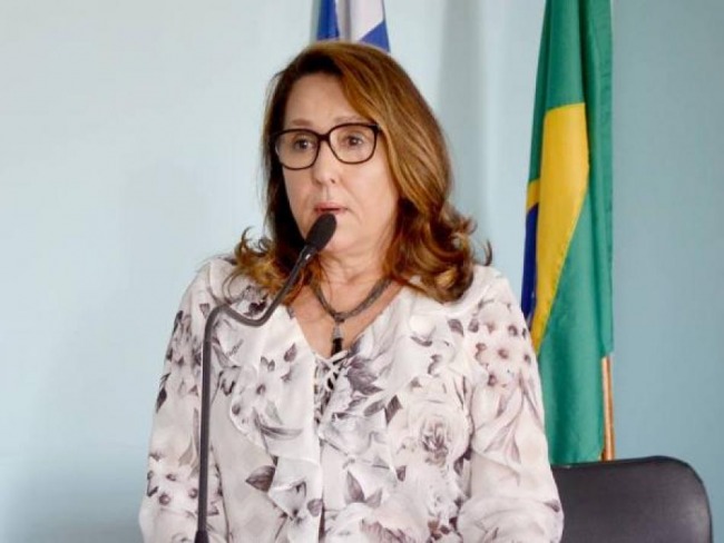 Rose Dourado desiste de disputar reeleio  Prefeitura de Amrica Dourada