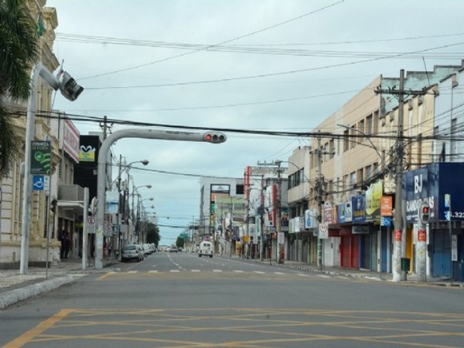 Confira lista de estabelecimentos autorizados a funcionar em Feira de Santana