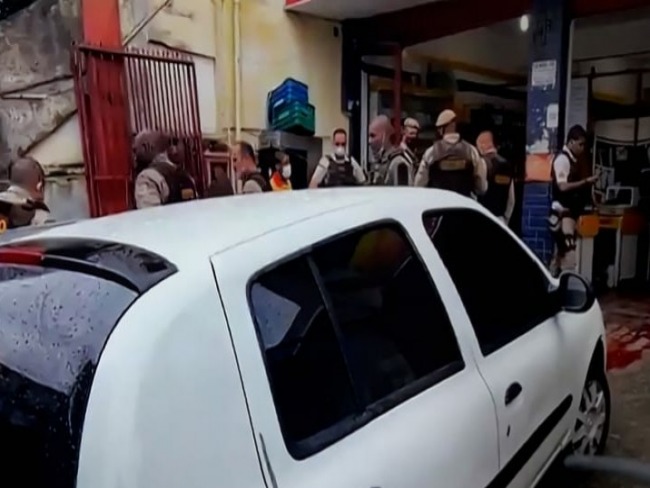 Vdeo mostra momento em que policial  baleado no Lus Anselmo; assista