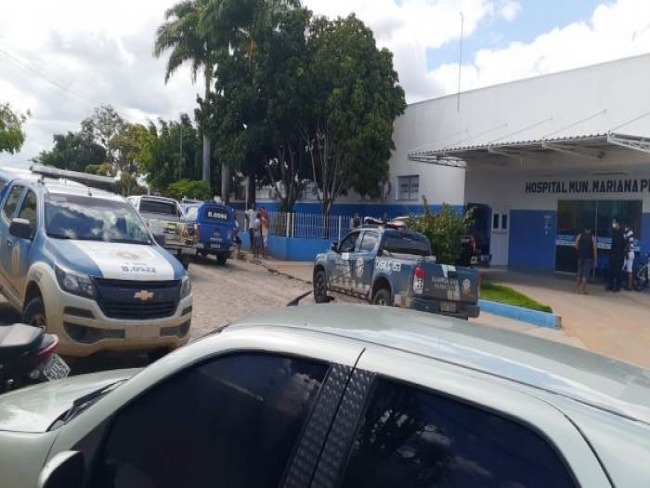 Homem  executado dentro do hospital de Tucano; o mesmo esteve detido aps atear fogo em viatura