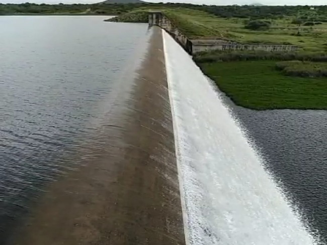 Capim Grosso: Volume de gua da Barragem de Pedras Altas atinge 100% de sua capacidade