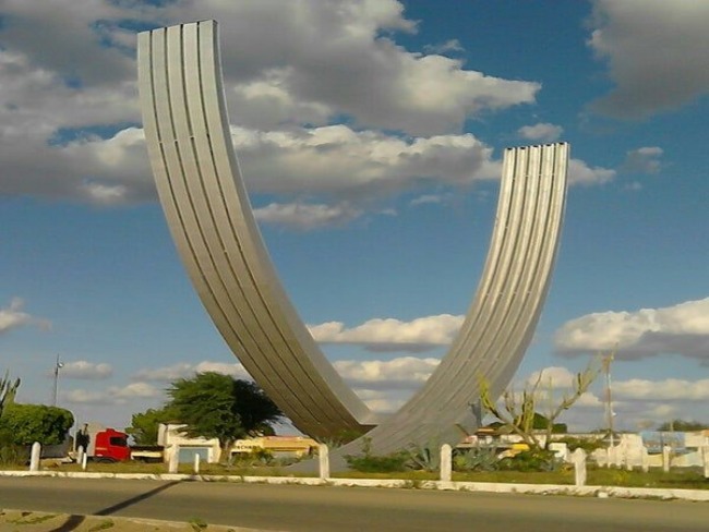 Governo do estado decreta Medidas mais Rgidas que passam a valer para 77 municpios da Bahia, entre elas CAPIM GROSSO