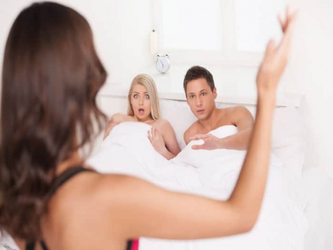 Como seguir em frente se seu parceiro dormiu com outra pessoa