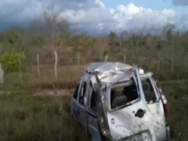 Jacobina: Seis pessoas sofrem acidente de carro entre Lages do Batata e Caatinga do Moura