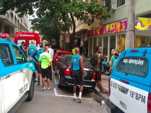 Homem arremessa botijo de prdio em Copacabana e mata pedestre